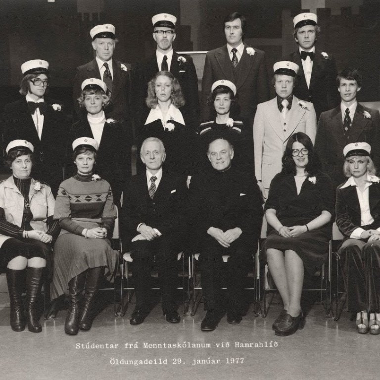 Útskrift 29. janúar 1977, öldungadeild