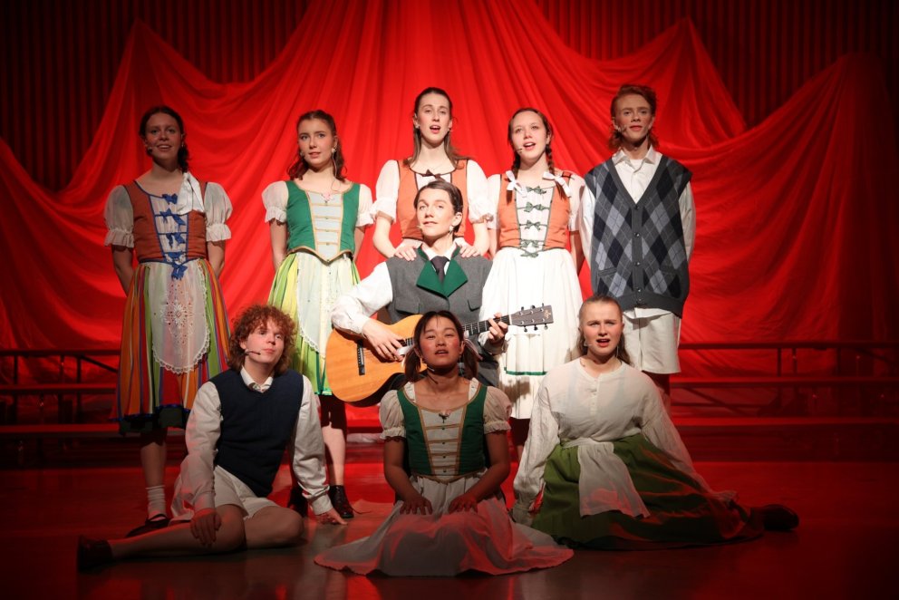 Von Trapp fjölskyldan er stórkostlegasta og hæfileikaríkasta fjölskyldan í MH sem sameinast MÍT neme…