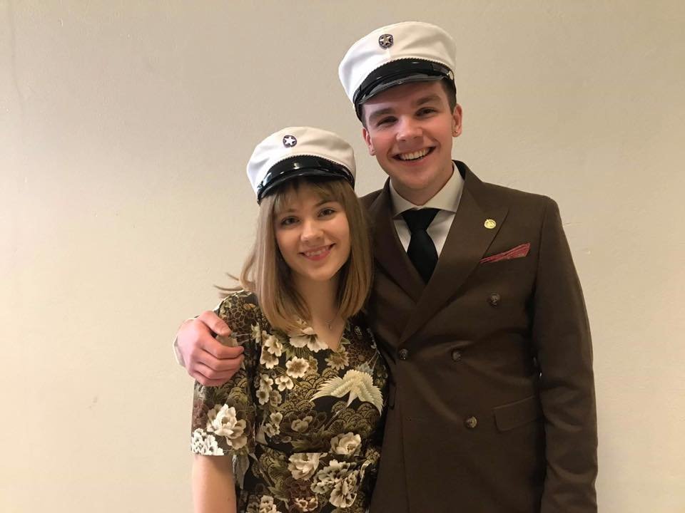 Melkorka Gunborg Briansdóttir og Kári Arnarsson sem fluttu ávarp fyrir hönd nýstúdenta.