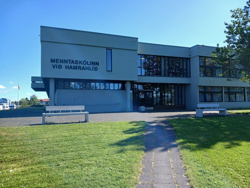 Það væri gaman ef það væri svona fallegt veður í dag.