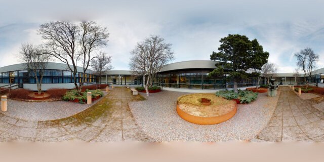 Nýnemakynning á morgun