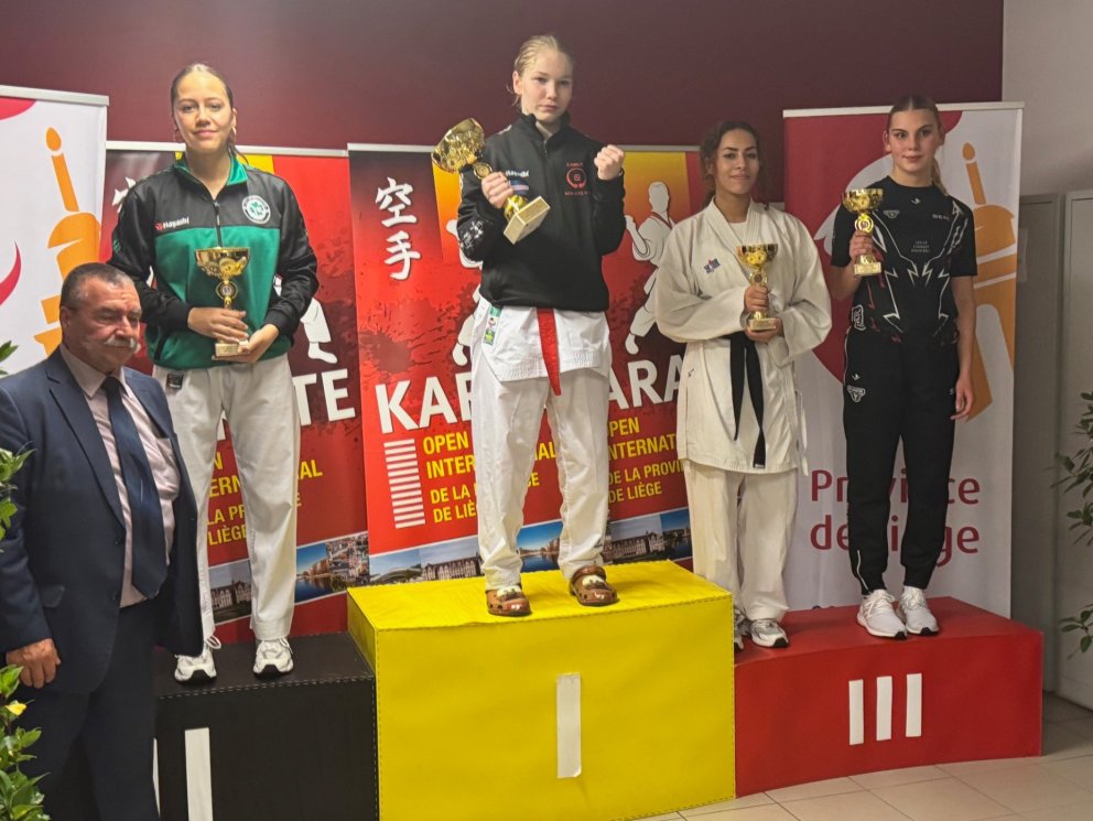 Karatekonan Embla Halldórsdóttir með gull í Belgíu