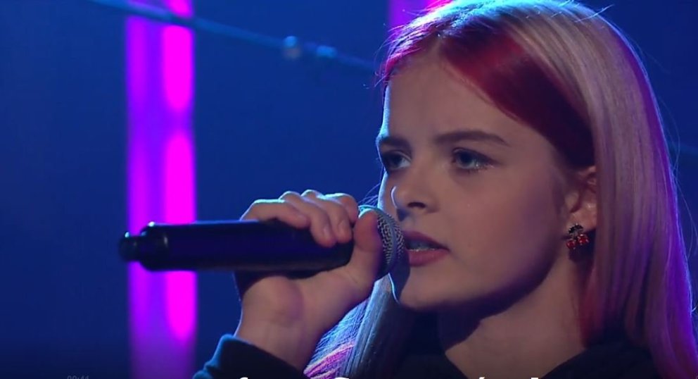 Mynd tekin þegar Gugusar frumflutti lagið Röddin í klettunum í Vikunni með Gísla Marteini á RÚV.