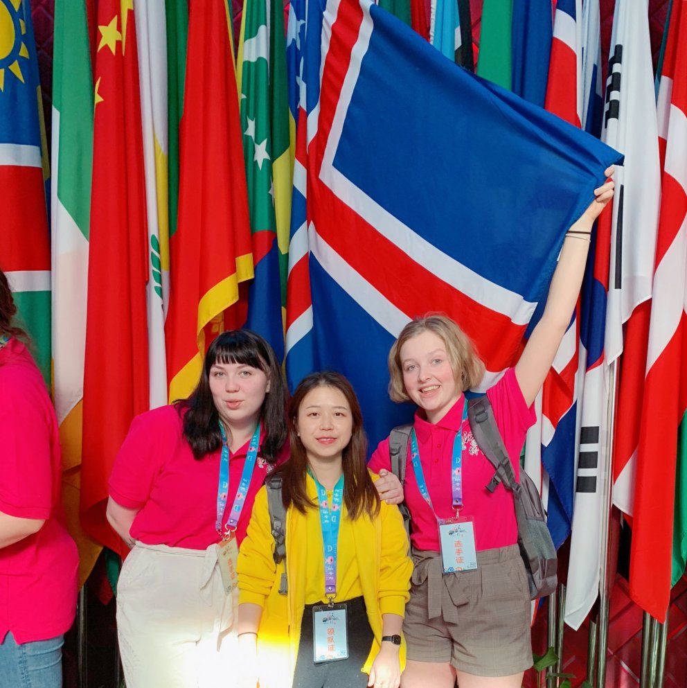 MH-ingar þátttakendur í „Chinese Bridge“