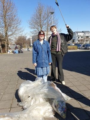 Plokkað í blíðunni