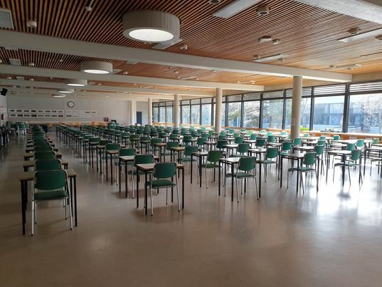 Prófin eru byrjuð