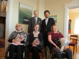 Skytturnar þrjár fá styrk til þess að berjast fyrir aðgengi fatlaðra