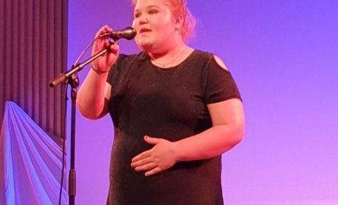 Sigurvegarinn söng lagið Líf eftir Jón Ólafsson við texta Stefáns Hilmarssonar.