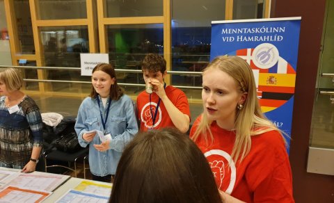MH heimsækir Sæmundarskóla