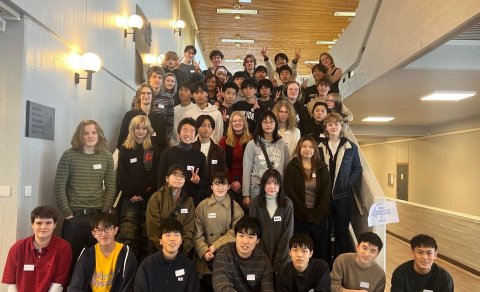 Heimsókn frá japönskum framhaldsskólanemum