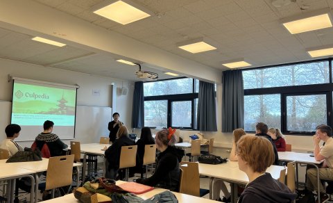 Gestafyrirlesari frá Japan í heimsókn