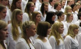 Hamrahlíðarkórarnir flytja lofsöngva og friðarbænir í Kristskirkju í Landakoti