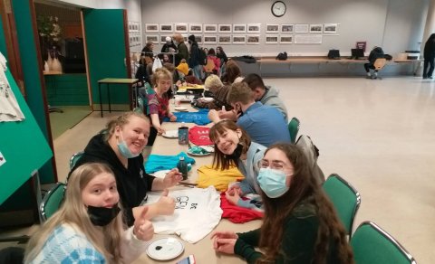 Vinnustofa á Miðgarði í hádeginu í dag