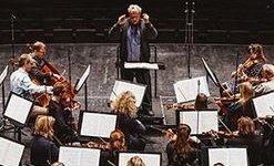 Sinfónískir dansar úr West Side Story