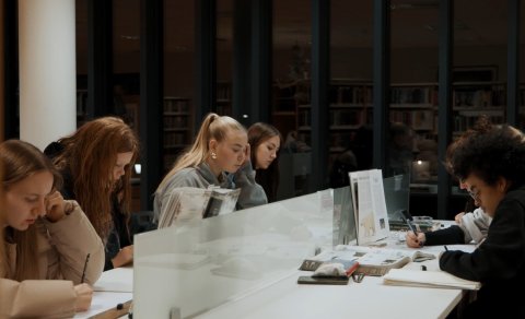 Próflok, sýnidagur prófa og staðfestingardagur